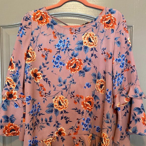 SOLD - Floral Print Pink Top + Back Details Flared Sleeve - Picture 1 of 4